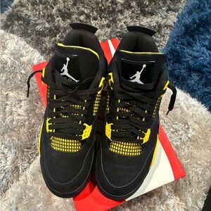Jordan Men's Sneakers in Black and Yellow